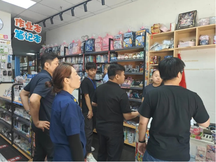 新鄉(xiāng)高新區(qū)開展校園及周邊環(huán)境綜合治理專項行動，規(guī)范經(jīng)營活動護(hù)航學(xué)生成長